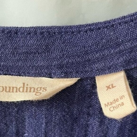 Soft Surroundings Navy Boho Split Neck Top 3/4 Sleeve Crochet Lace Detail - Picture 9 of 10